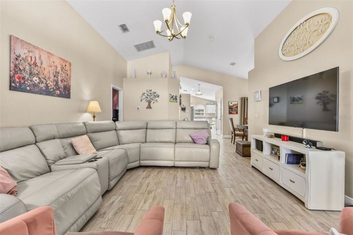 Image No.18-Propriété de 4 chambres à vendre à Clermont