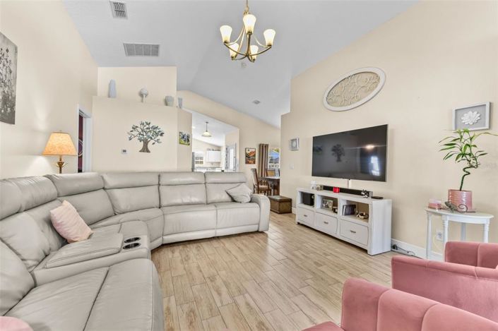 Image No.19-Propriété de 4 chambres à vendre à Clermont