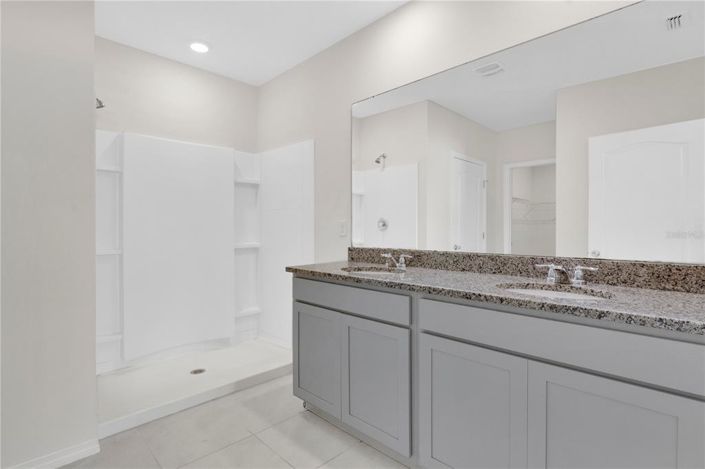 Image No.16-4 Bed Property for sale