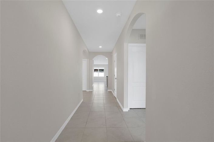 Image No.4-4 Bed Property for sale