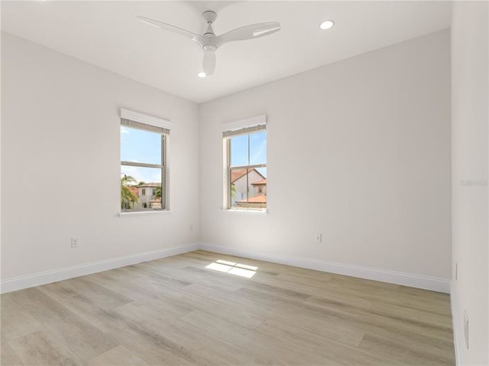 Image No.33-Propriété de 5 chambres à vendre à Orlando