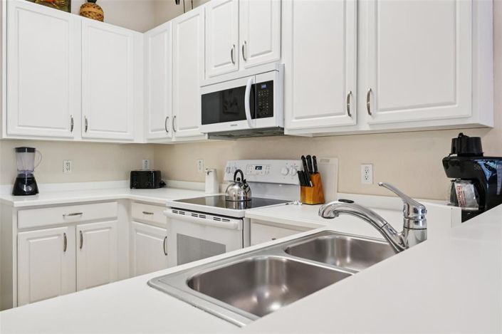 Image No.17-3 Bed Property for sale