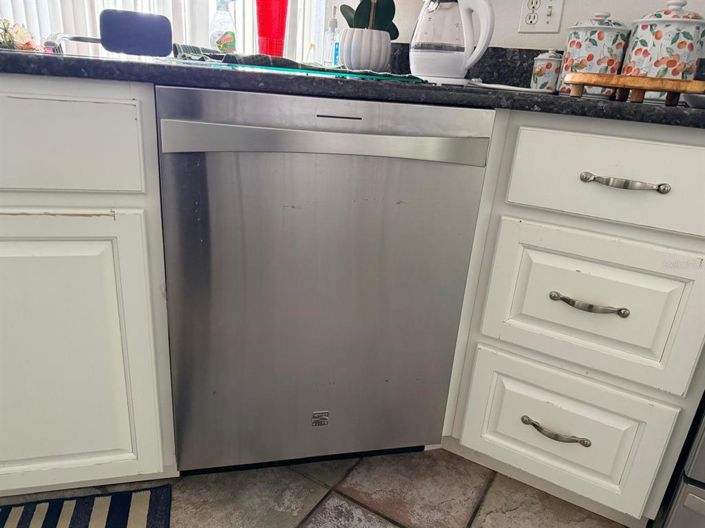 Image No.22-4 Bed Property for sale