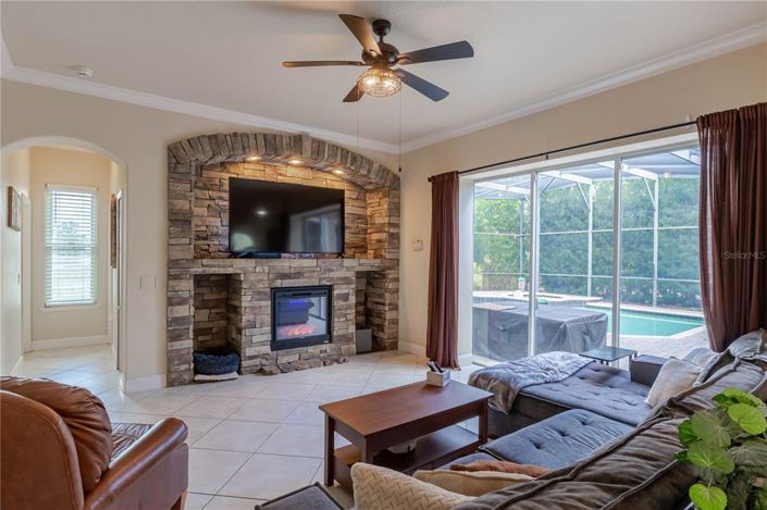 Image No.24-4 Bed Property for sale