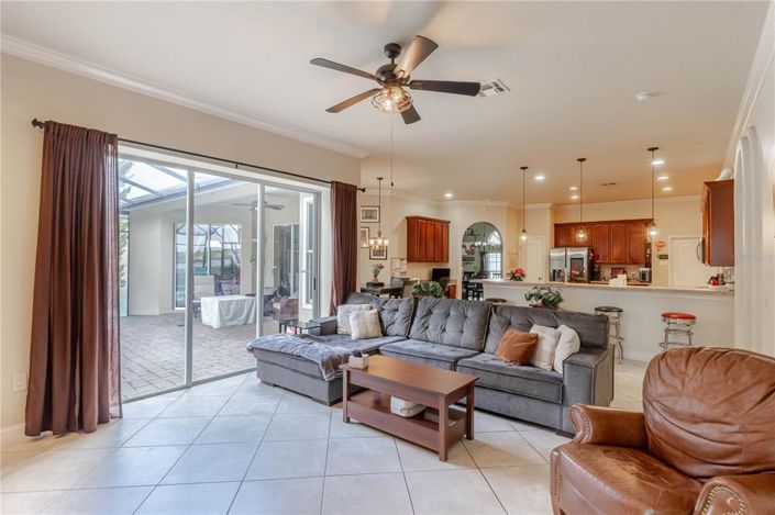 Image No.26-4 Bed Property for sale