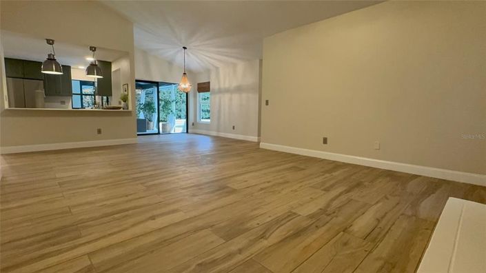 Image No.13-Propriété de 4 chambres à vendre à Orlando