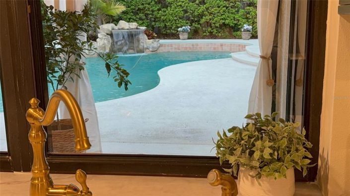 Image No.25-Propriété de 4 chambres à vendre à Orlando