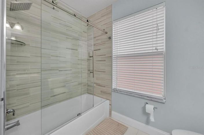 Image No.20-5 Bed Property for sale