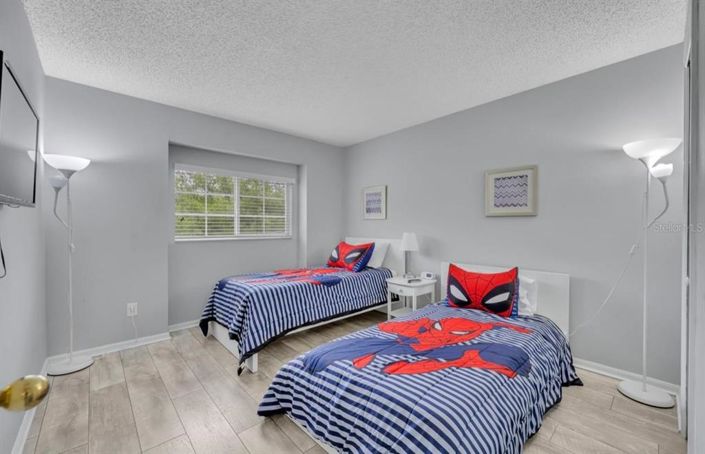 Image No.22-5 Bed Property for sale