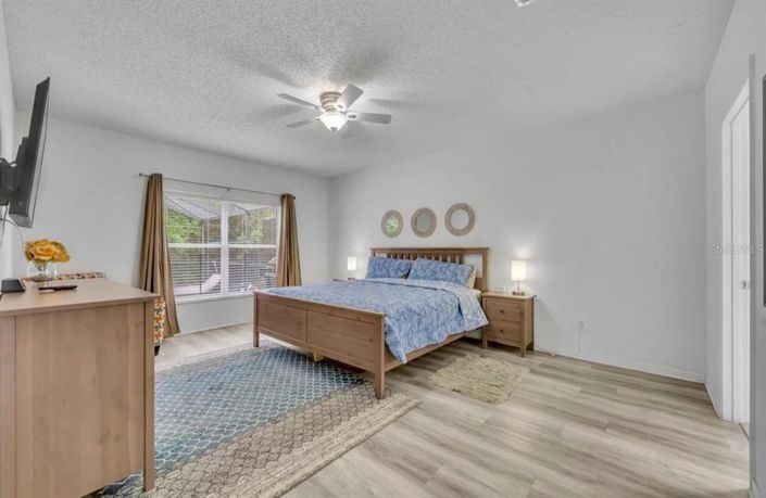 Image No.25-5 Bed Property for sale