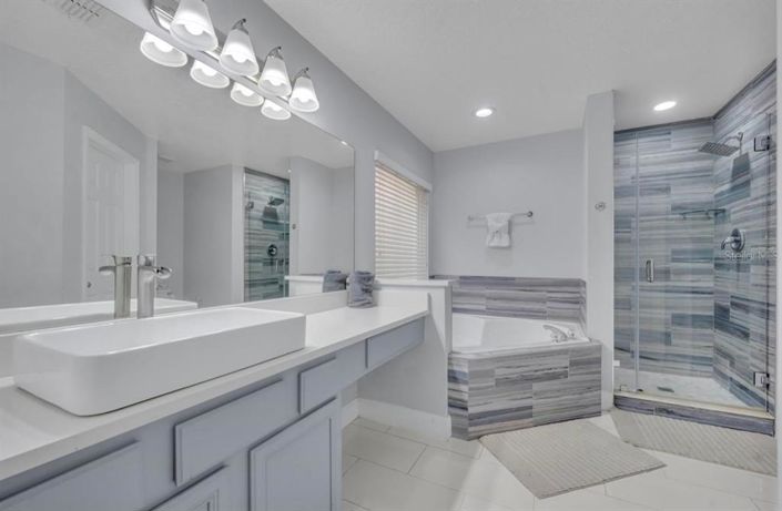 Image No.27-5 Bed Property for sale