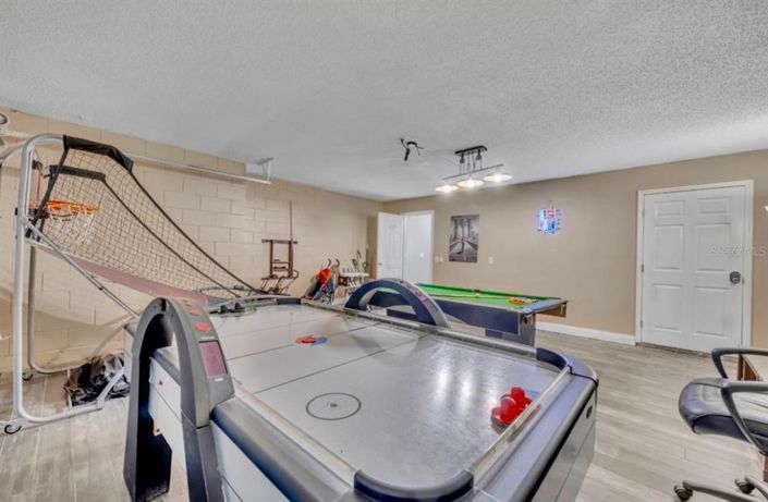 Image No.36-5 Bed Property for sale