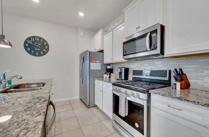 Image No.11-6 Bed Property for sale