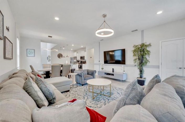 Image No.16-6 Bed Property for sale