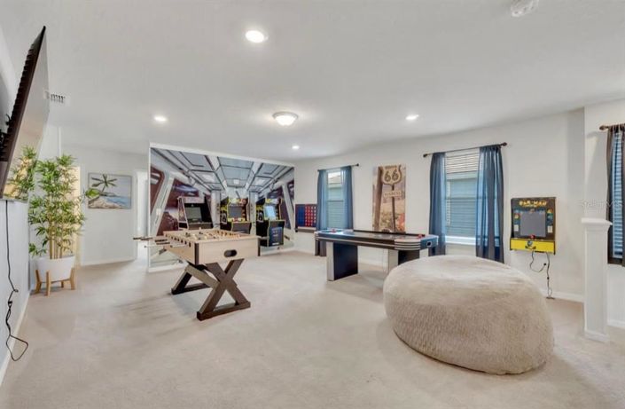 Image No.24-6 Bed Property for sale