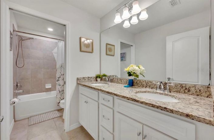 Image No.31-6 Bed Property for sale