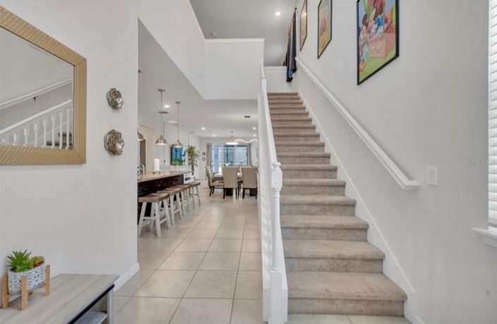 Image No.4-6 Bed Property for sale