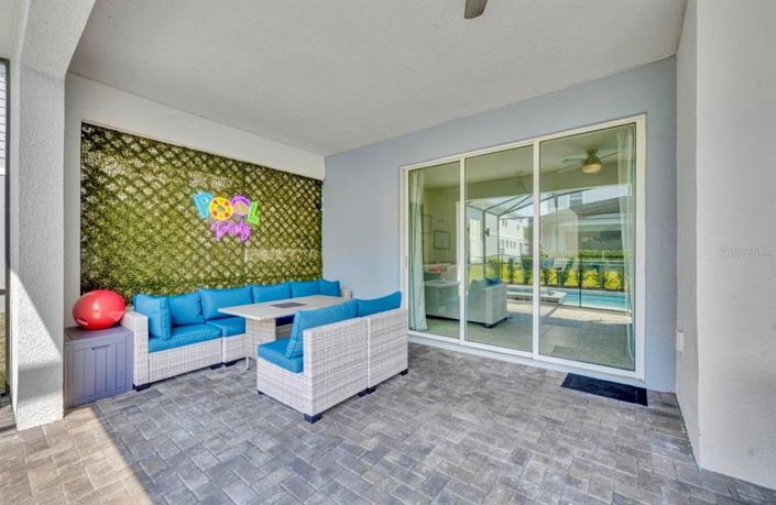 Image No.44-6 Bed Property for sale