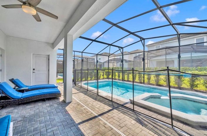 Image No.45-6 Bed Property for sale