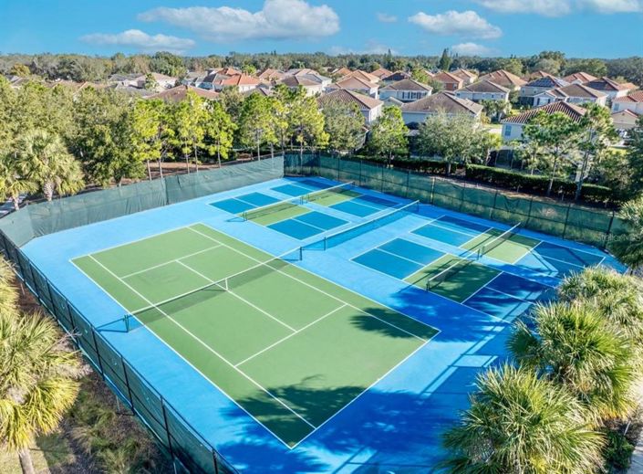 Image No.57-6 Bed Property for sale