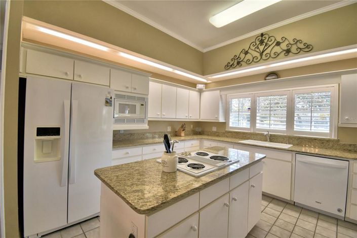 Image No.35-4 Bed Property for sale