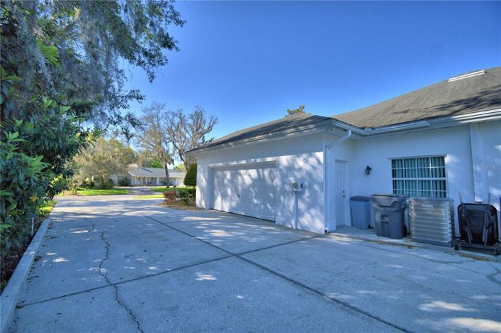 Image No.4-4 Bed Property for sale