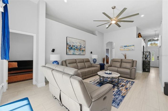 Image No.24-4 Bed Property for sale