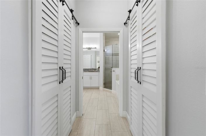 Image No.28-4 Bed Property for sale