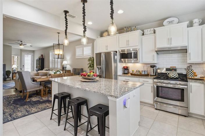 Image No.10-2 Bed Property for sale