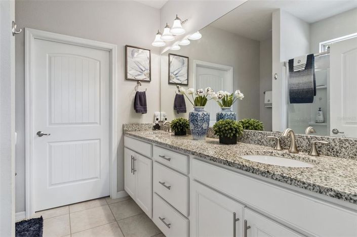 Image No.17-2 Bed Property for sale