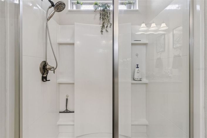 Image No.18-2 Bed Property for sale