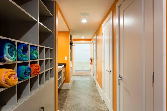 Image No.14-10 Bed Property for sale