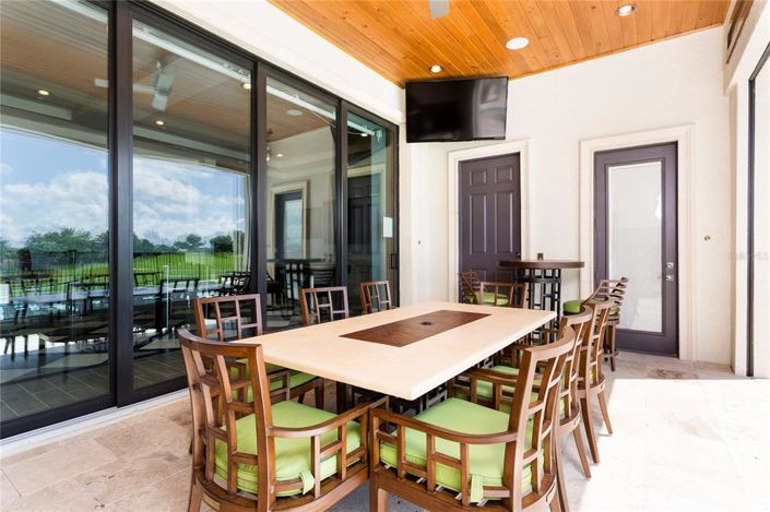 Image No.34-10 Bed Property for sale