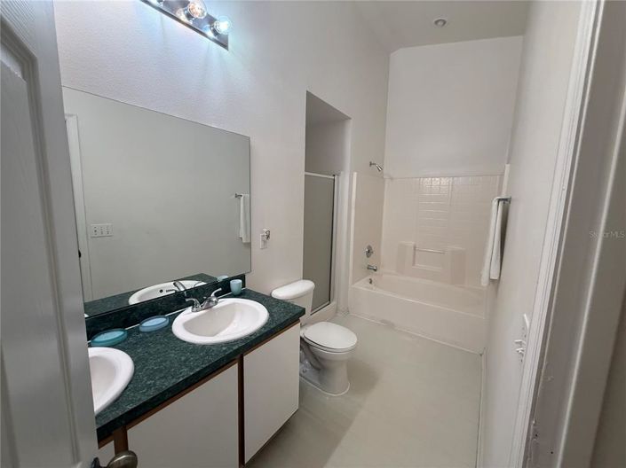 Image No.11-4 Bed Property for sale