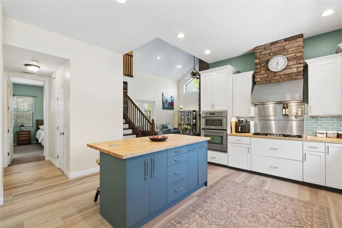 Image No.14-4 Bed Property for sale