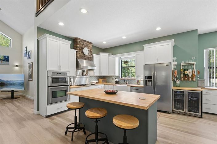 Image No.15-4 Bed Property for sale