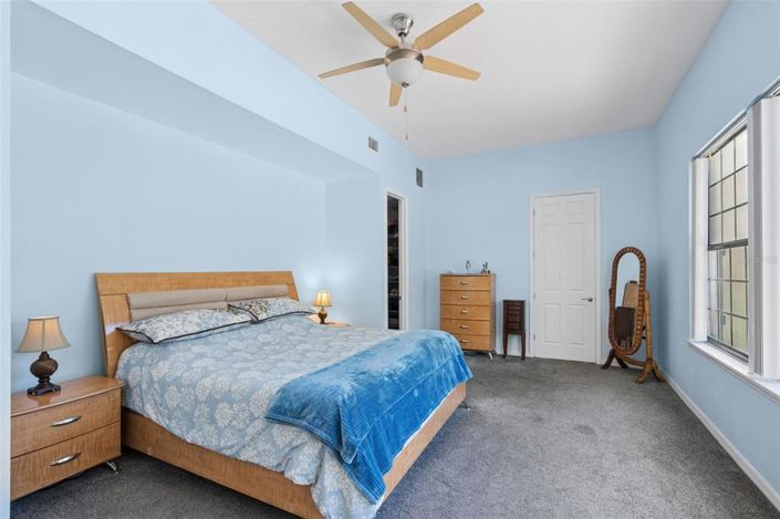 Image No.32-4 Bed Property for sale