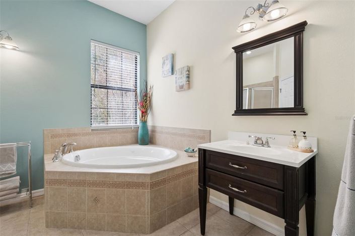 Image No.42-4 Bed Property for sale