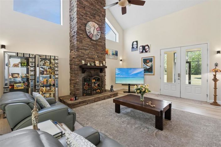 Image No.8-4 Bed Property for sale