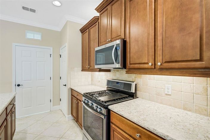 Image No.26-3 Bed Property for sale