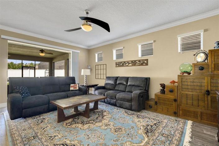 Image No.12-3 Bed Property for sale