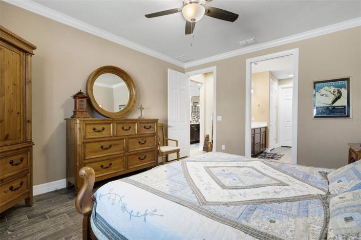 Image No.28-3 Bed Property for sale