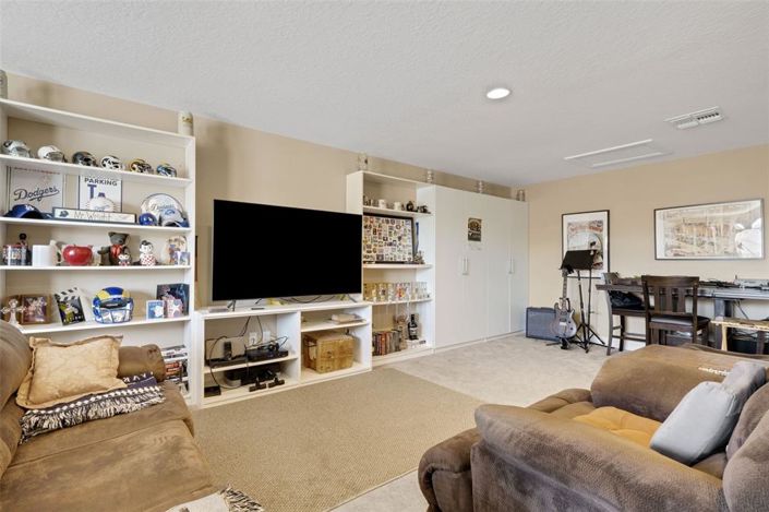 Image No.42-3 Bed Property for sale