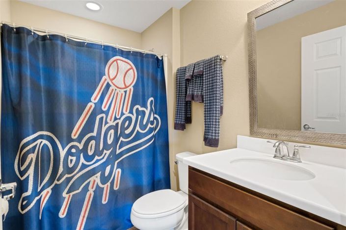 Image No.49-3 Bed Property for sale