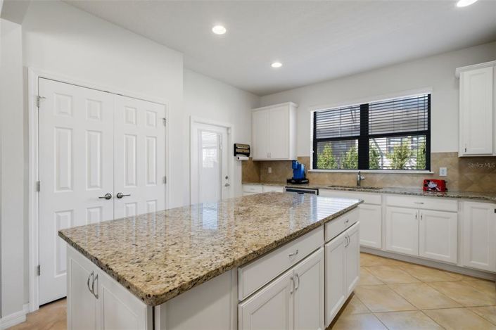 Image No.13-2 Bed Property for sale