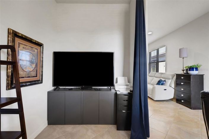 Image No.25-2 Bed Property for sale