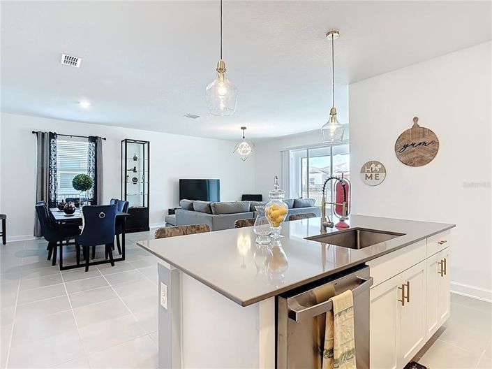 Image No.7-4 Bed Property for sale