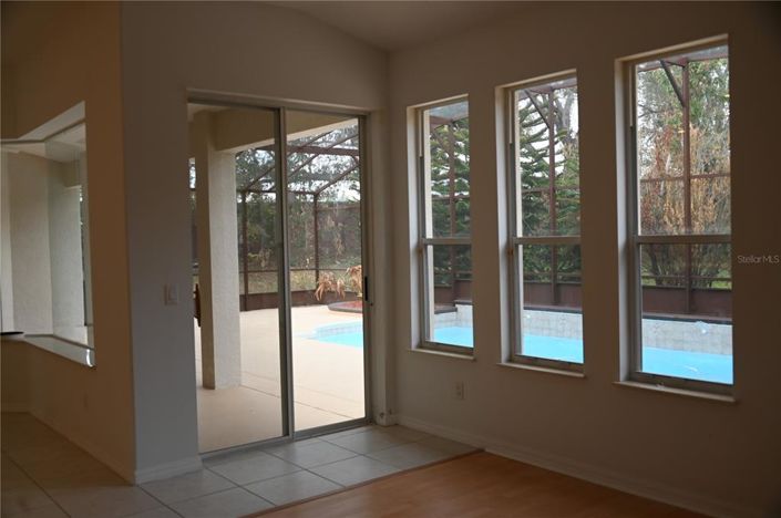 Image No.18-Propriété de 4 chambres à vendre à Orlando