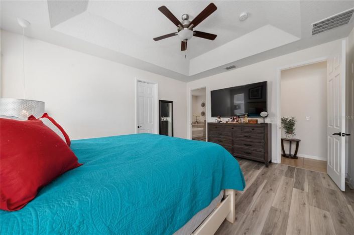 Image No.28-4 Bed Property for sale