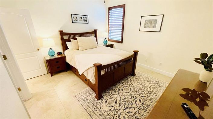 Image No.19-4 Bed Property for sale